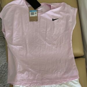 NIKE NWT Tennis/Pickleball